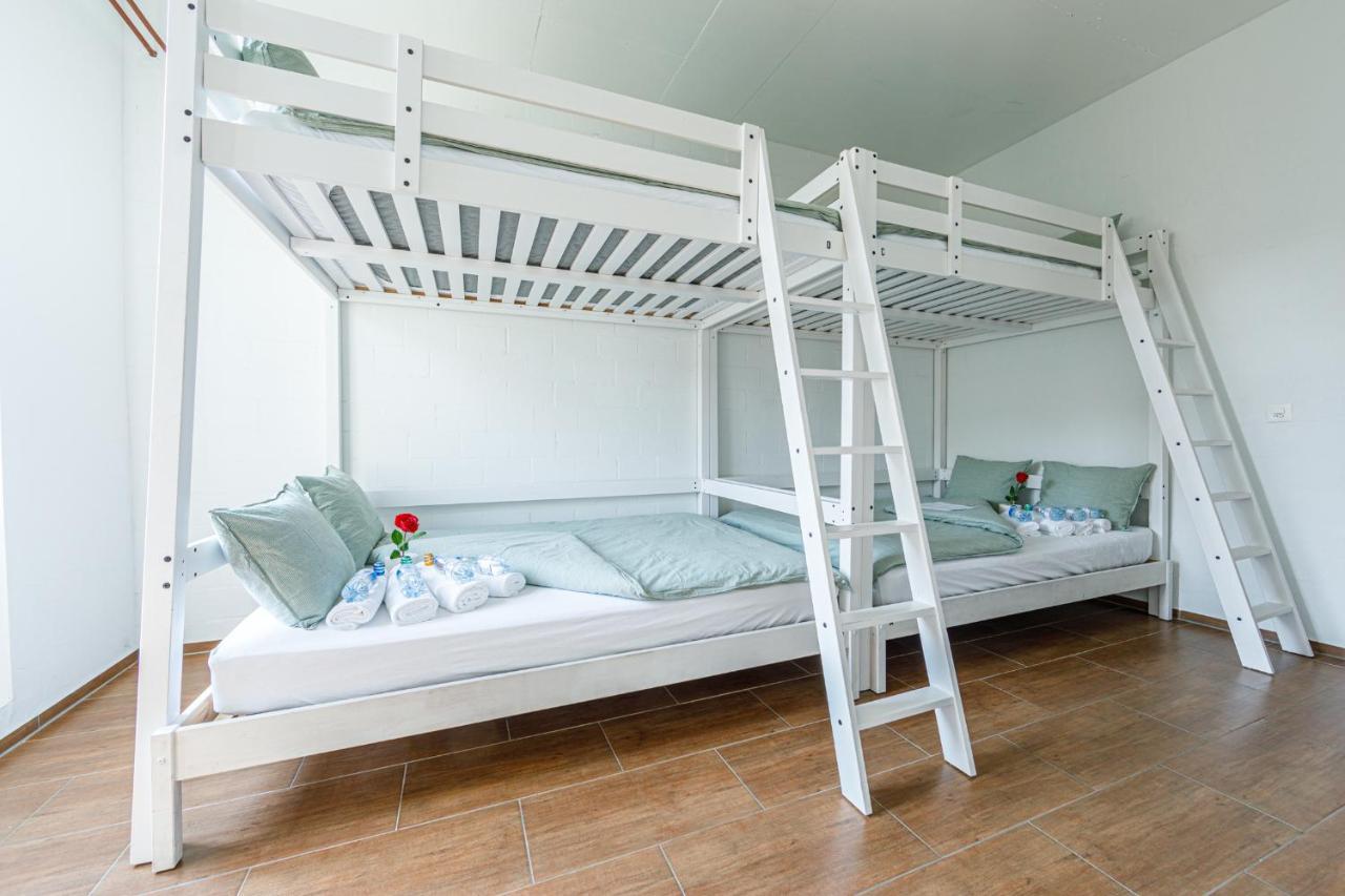 Simple Rooms - Yellow Inn St. Gallen Exterior photo