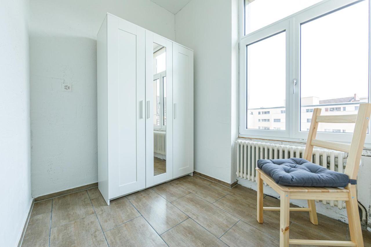 Simple Rooms - Yellow Inn St. Gallen Exterior photo