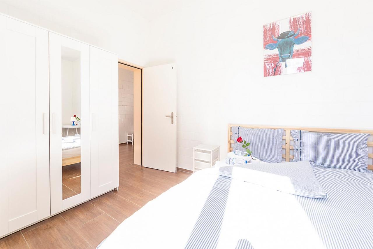 Simple Rooms - Yellow Inn St. Gallen Exterior photo