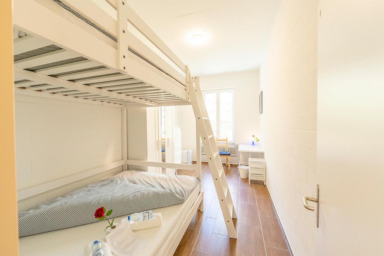 Simple Rooms - Yellow Inn St. Gallen Exterior photo