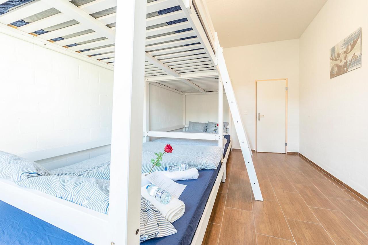 Simple Rooms - Yellow Inn St. Gallen Exterior photo